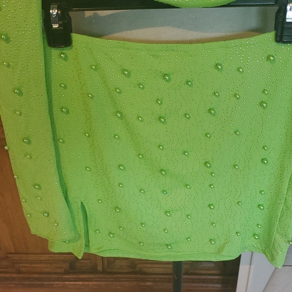 Statement Piece! Lime Green Beaded Skirt Set - Picture 4 of 10